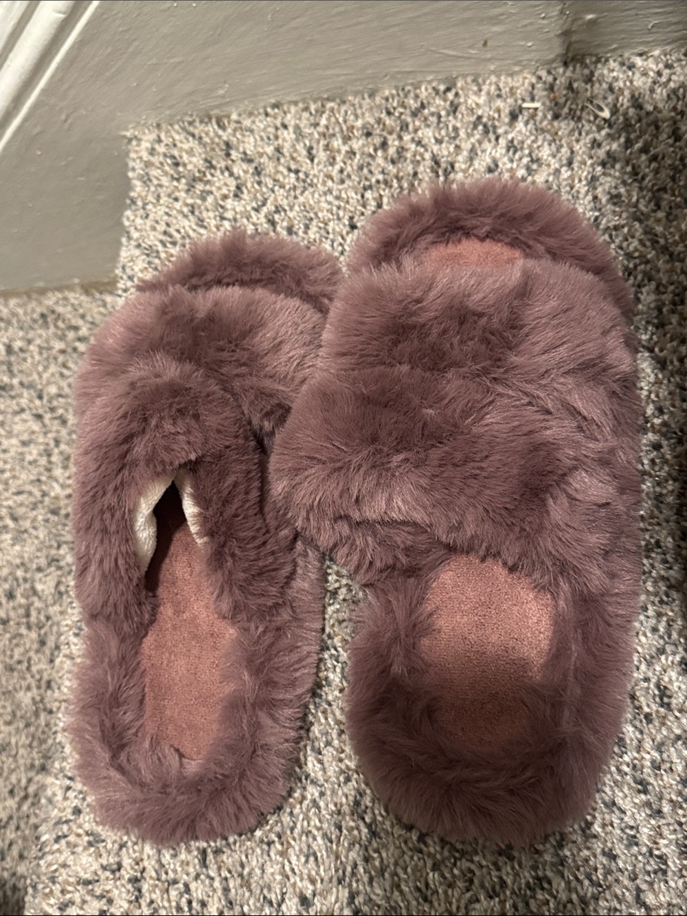 Plush Slide Slippers in Mauve - Women's Cozy Indoor Slides